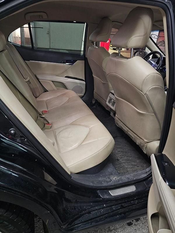 Begagnad Toyota Camry Hybrid Executive 218 HK (160 kW) 2020