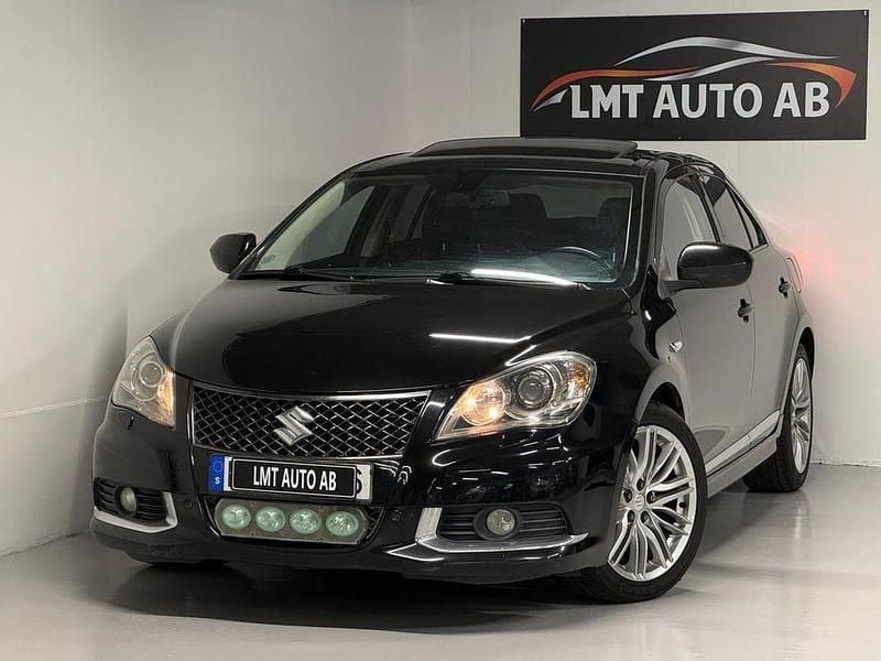 Svart Begagnad 2010 Suzuki Kizashi Sedan | 59 900 kr - Bild 1/4