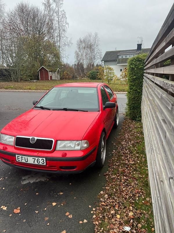 Begagnad Skoda Octavia 75 HK (55 kW) 1999 Halvkombi