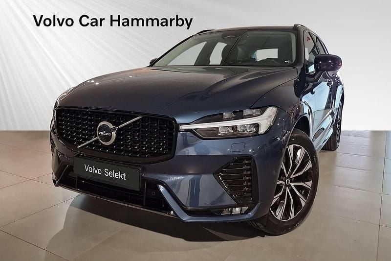 Mörkblå Begagnad 2022 Volvo XC60 Plus SUV | 509 000 kr (Lite dyr) - Bild 1/3