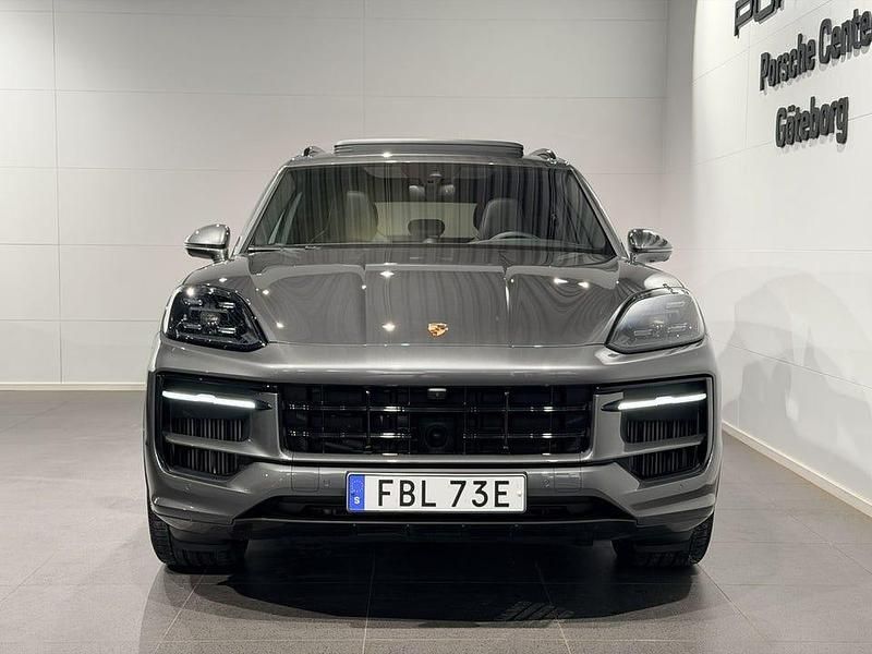 Begagnad Porsche Cayenne 305 HK (224 kW) 2025 Grå SUV