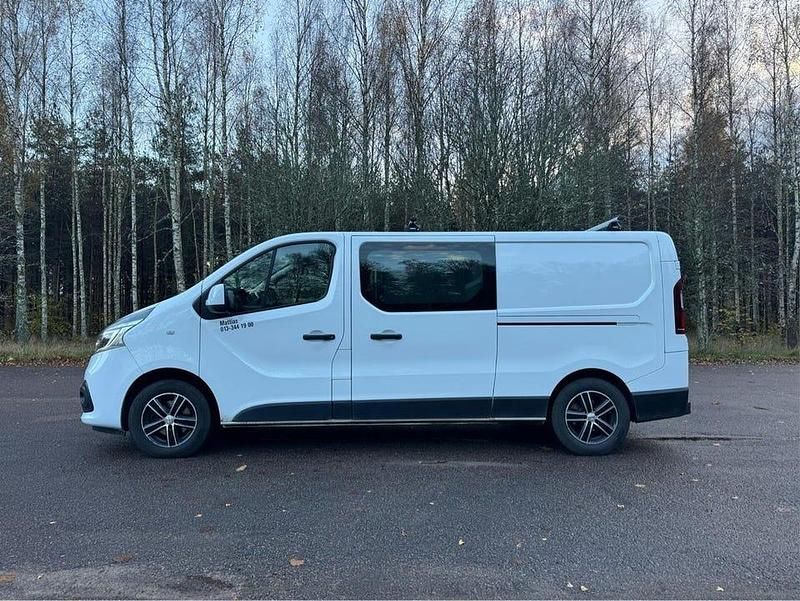 Vit Begagnad 2021 Renault Trafic Van | 399 999 kr - Bild 1/4