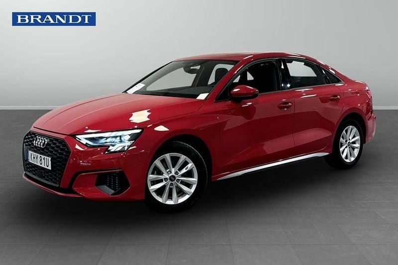 Begagnad Audi A3 151 HK (111 kW) 2023 Röd Sedan