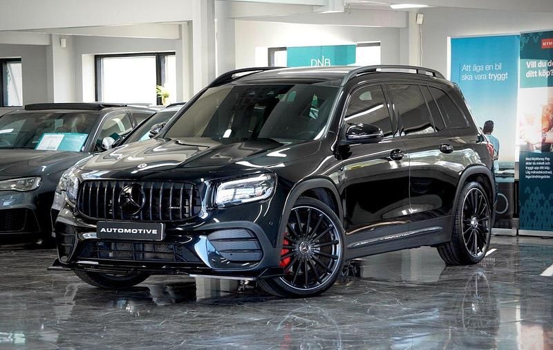 Svart Begagnad 2022 Mercedes GLB35 AMG SUV | 544 900 kr - Bild 1/4