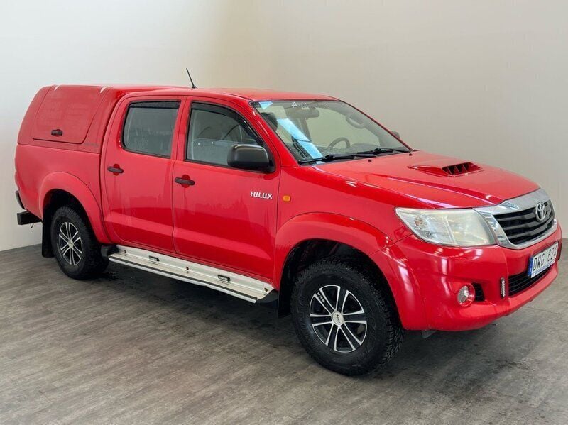 Röd Begagnad 2011 Toyota HiLux Pickup | 165 000 kr (Marknadspris) - Bild 1/4