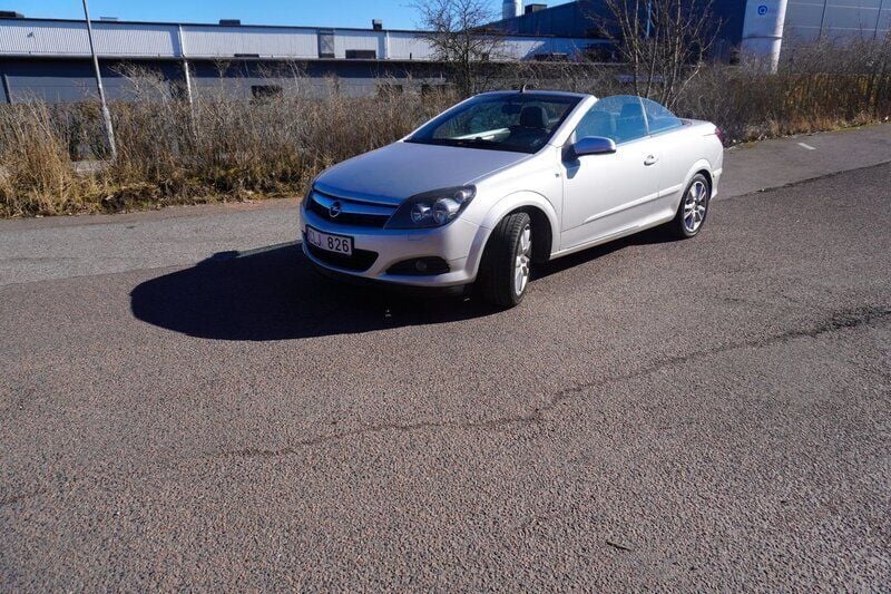 Silver Begagnad 2006 Opel Astra Cabriolet Cab | 49 900 kr - Bild 1/4