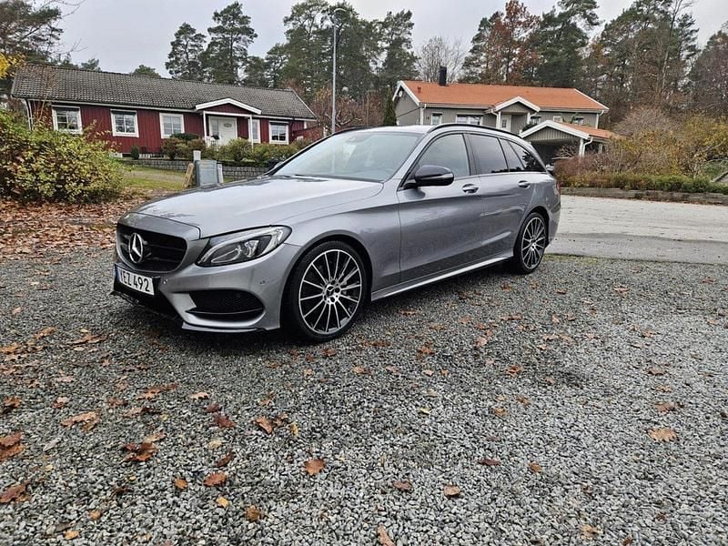 Silver Begagnad 2016 Mercedes C200 AMG line Kombi | 190 000 kr (Marknadspris) - Bild 1/4