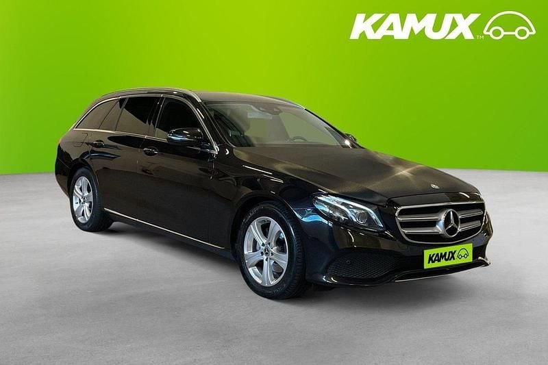 Svart Begagnad 2017 Mercedes E220 Kombi | 239 800 kr (Marknadspris) - Bild 1/3