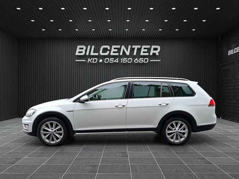 Begagnad VW Golf VII 180 HK (132 kW) 2016 Vit Kombi