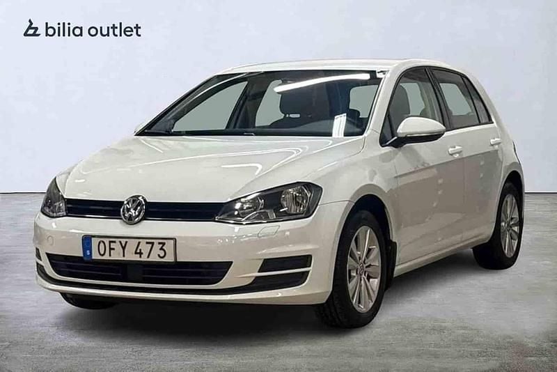 Vit Begagnad 2017 VW Golf VII Halvkombi | 114 900 kr (Marknadspris) - Bild 1/1