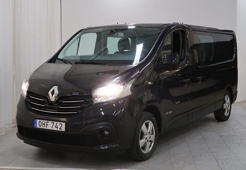 Svart Begagnad 2017 Renault Trafic Minibuss | 159 900 kr (Dyr) - Bild 1/4