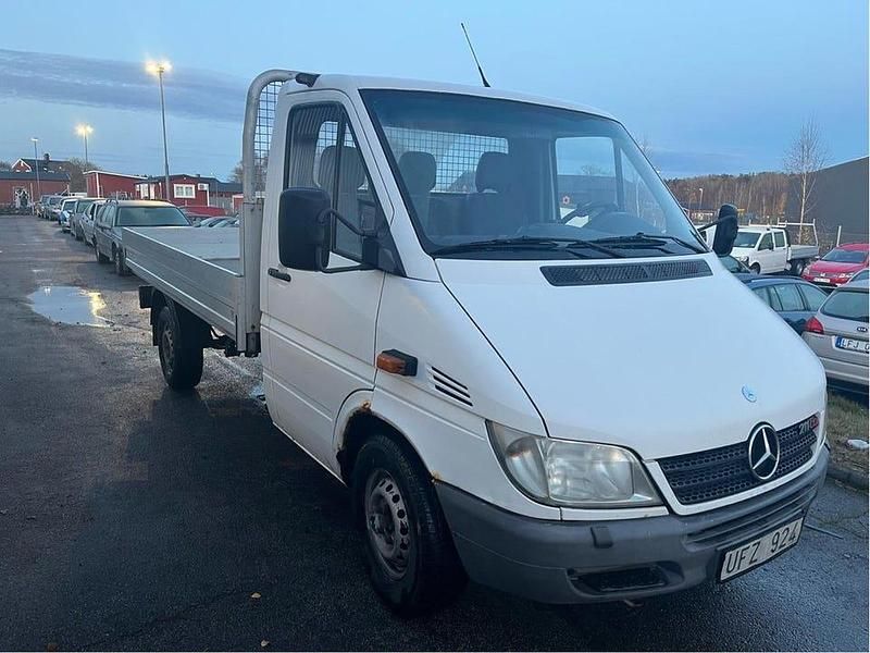 Begagnad 2003 Mercedes Sprinter Van | 39 900 kr (Superpris) - Bild 1/4