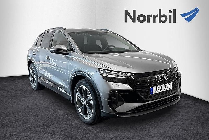Begagnad Audi Q4 e-tron S-Line 210 kW (286 HK) 2024 Grå SUV