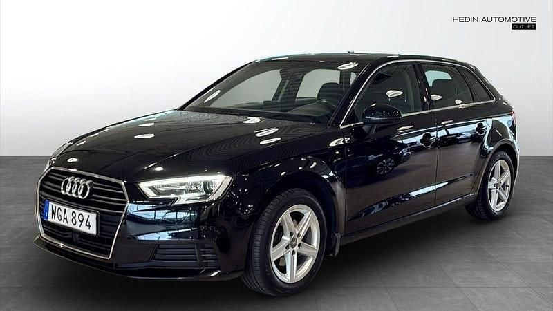 Svart Begagnad 2018 Audi A3 | 159 900 kr - Bild 1/4
