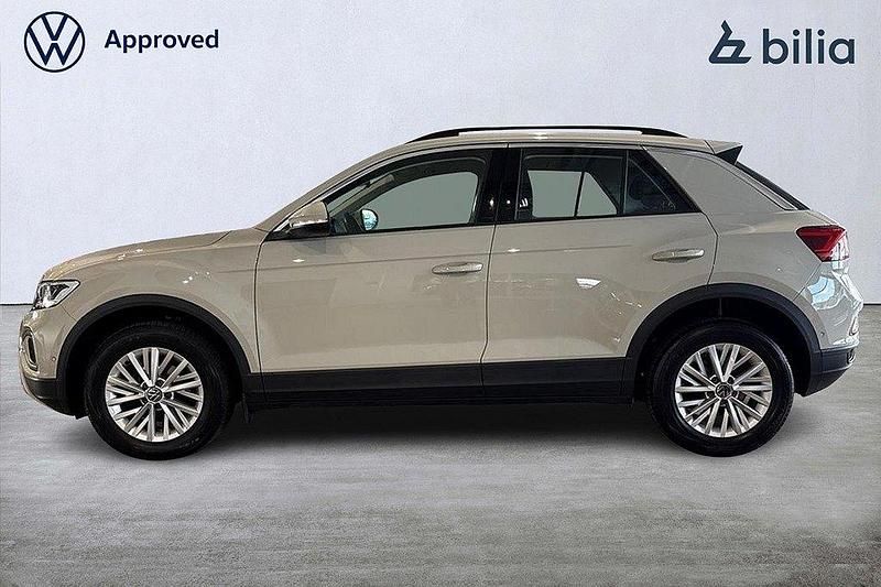 Grå Begagnad 2022 VW T-Roc Life SUV | 269 900 kr (Marknadspris) - Bild 1/3