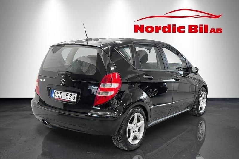 Begagnad Mercedes A150 Classic 95 HK (69 kW) 2008 Svart Halvkombi