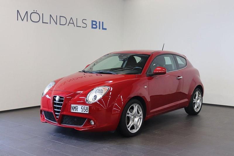 Röd Begagnad 2013 Alfa Romeo MiTo Distinctive Halvkombi | 59 900 kr - Bild 1/4