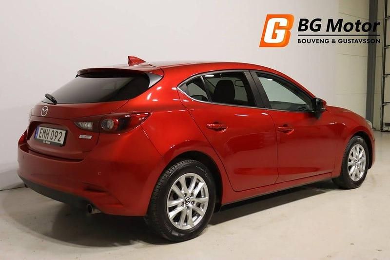 Begagnad Mazda 3 Inclusive 120 HK (88 kW) 2018 Röd Halvkombi