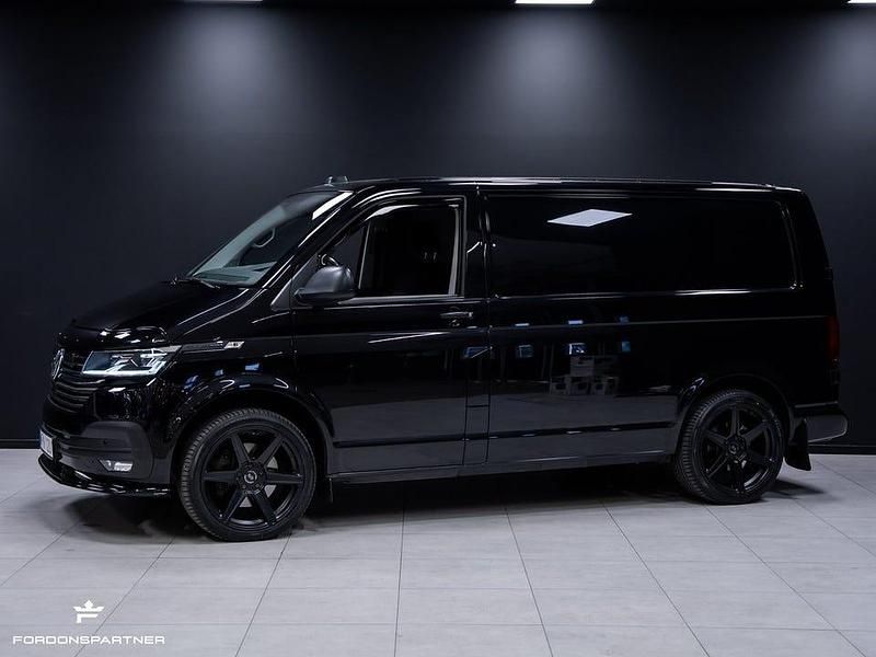 Begagnad VW Transporter 204 HK (150 kW) 2024 Svart Van