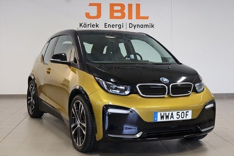 Grå Begagnad 2021 BMW i3 Comfort Edition Halvkombi | 219 900 kr (Marknadspris) - Bild 1/4