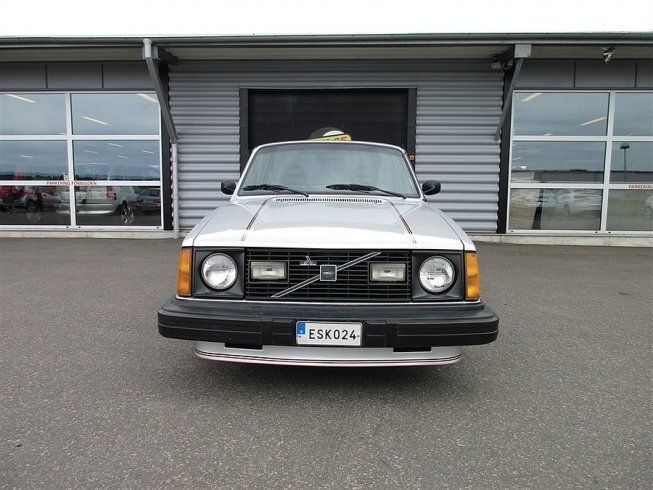 Volvo 240 gt
