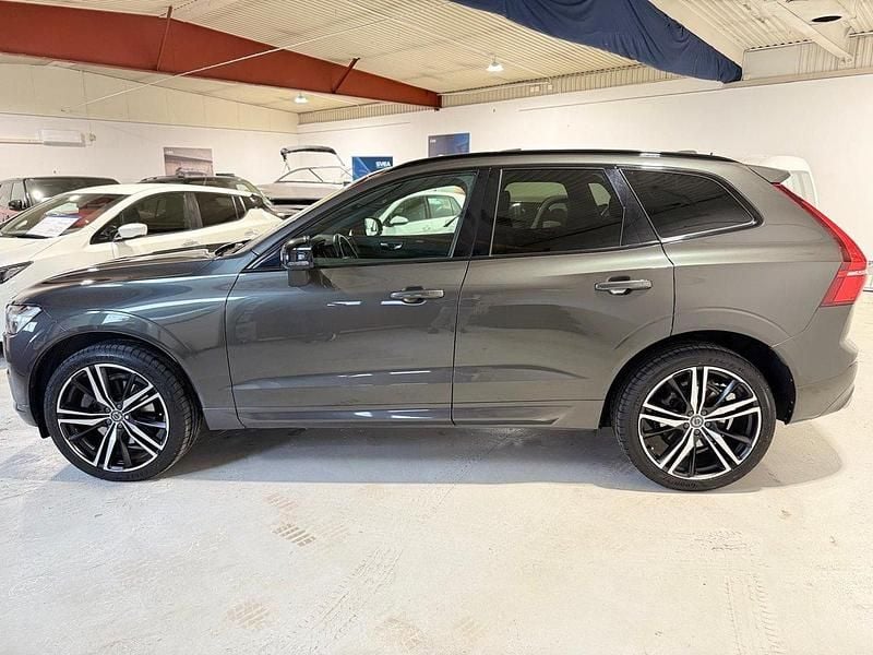 Begagnad Volvo XC60 R-Design 235 HK (172 kW) 2021 Mörkgrå SUV