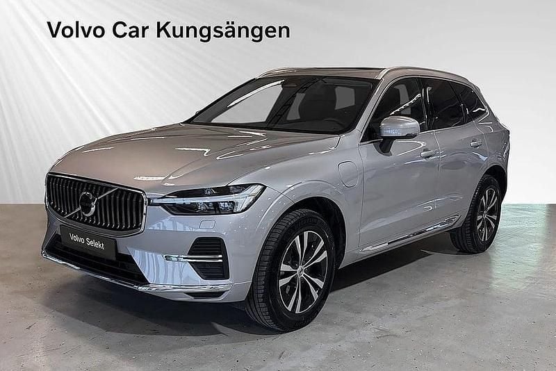 Begagnad Volvo XC60 Plus 404 HK (297 kW) 2022 Grå SUV