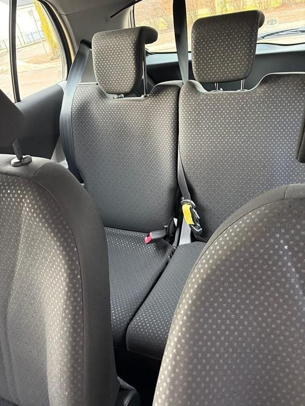 Begagnad Toyota Yaris 99 HK (72 kW) 2011 Halvkombi