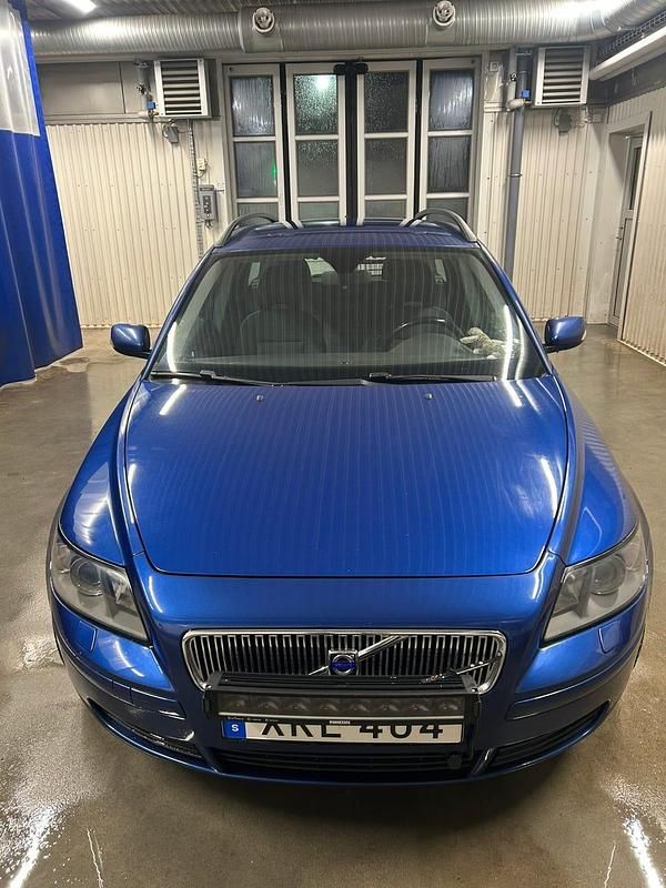 Begagnad 2006 Volvo V50 Kombi | 40 000 kr (Marknadspris) - Bild 1/4