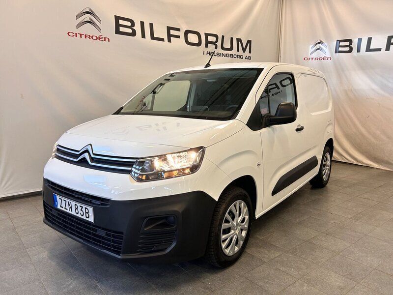Vit (vit banquise ) Begagnad 2022 Citroën Berlingo Business Class Minibuss | 199 900 kr (Lite dyr) - Bild 1/4