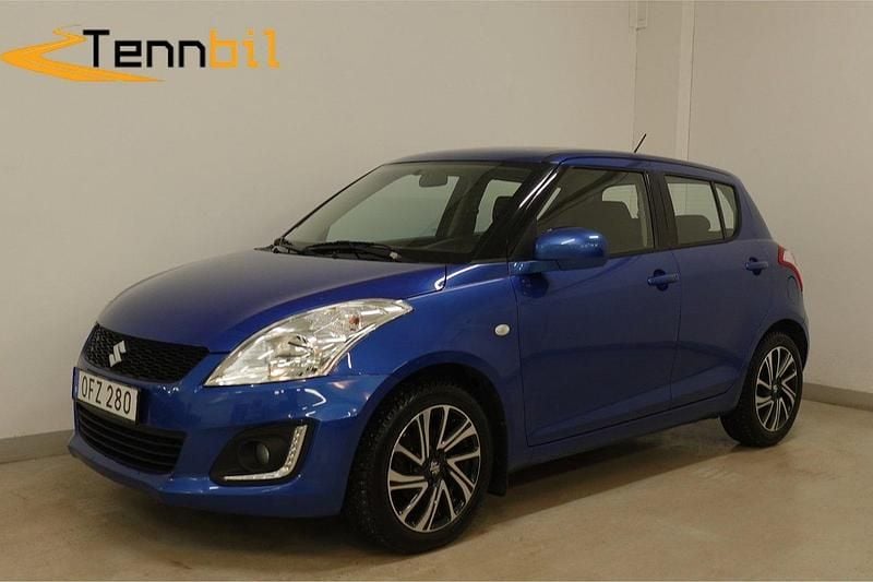 Blå Begagnad 2017 Suzuki Swift Halvkombi | 94 900 kr (Marknadspris) - Bild 1/4