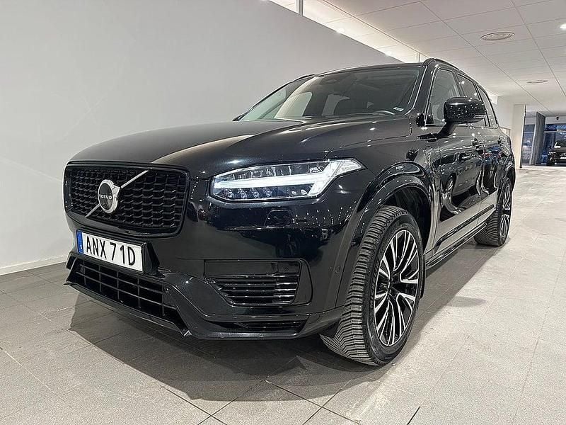 Svart Begagnad 2022 Volvo XC90 Ultimate SUV | 639 500 kr (Marknadspris) - Bild 1/4