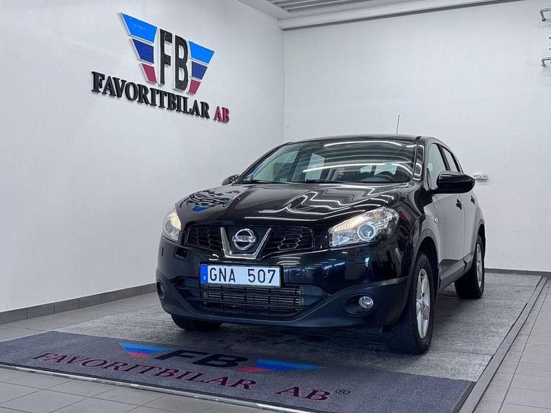 Svart Begagnad 2012 Nissan Qashqai SUV | 75 000 kr (Marknadspris) - Bild 1/4