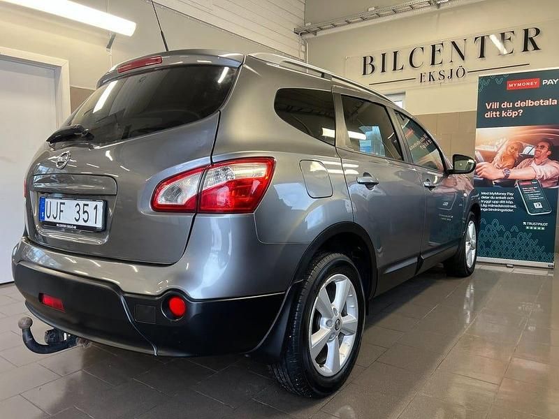 Begagnad Nissan Qashqai +2 150 HK (110 kW) 2011 Grå SUV