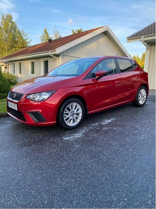 Röd Begagnad 2019 Seat Ibiza Style Halvkombi | 105 000 kr (Marknadspris) - Bild 1/4