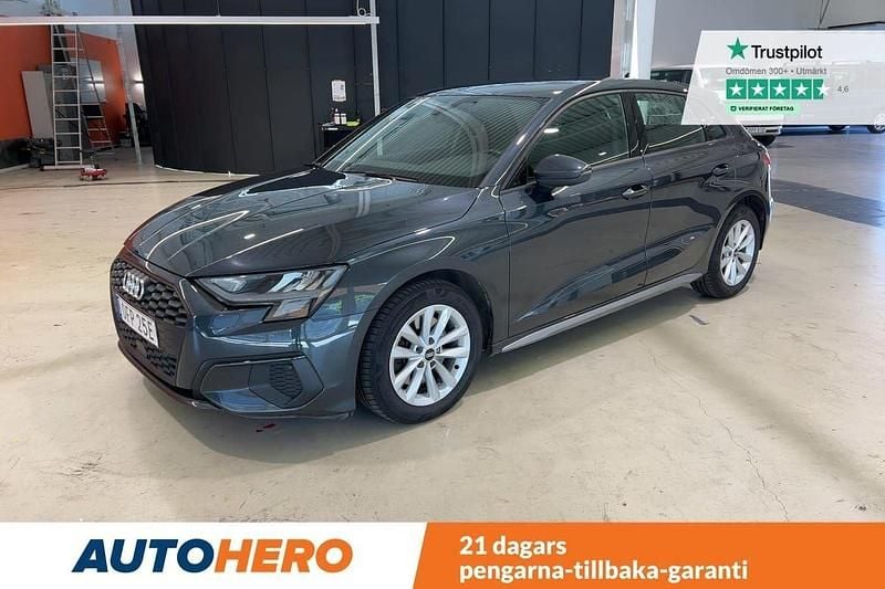 Grå Begagnad 2021 Audi A3 Sportback Proline Halvkombi | 242 000 kr (Marknadspris) - Bild 1/4