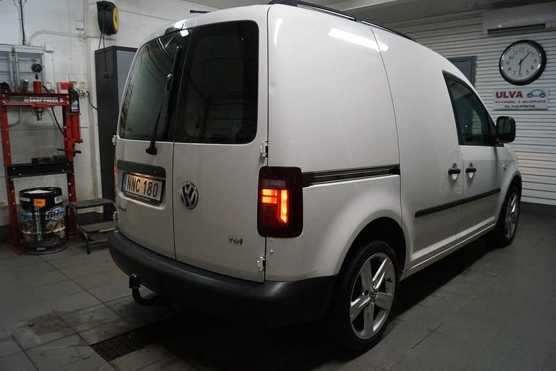 Begagnad VW Caddy 102 HK (75 kW) 2014 Vit Minibuss