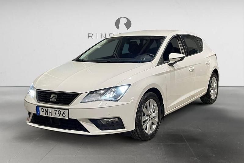 Begagnad Seat Leon Style 110 HK (80 kW) 2017 Vit Halvkombi