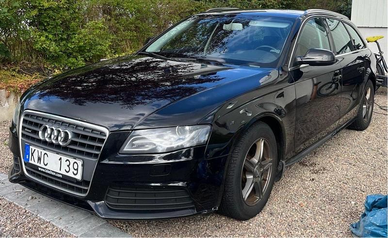 Svart Begagnad 2012 Audi A4 Kombi | 90 000 kr (Marknadspris) - Bild 1/4