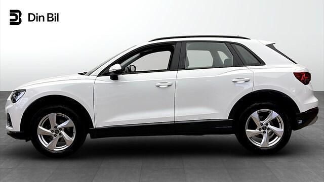 Begagnad Audi Q3 Advanced Plus 150 HK (110 kW) 2023 Vit SUV