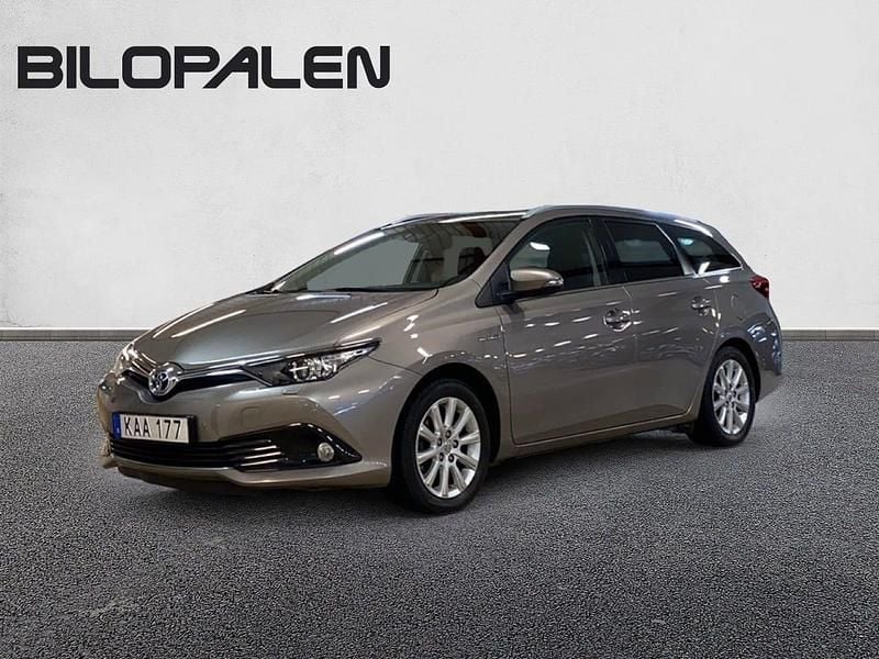 Brun Begagnad 2015 Toyota Auris Touring Sports Kombi | 139 900 kr (Bra pris) - Bild 1/4