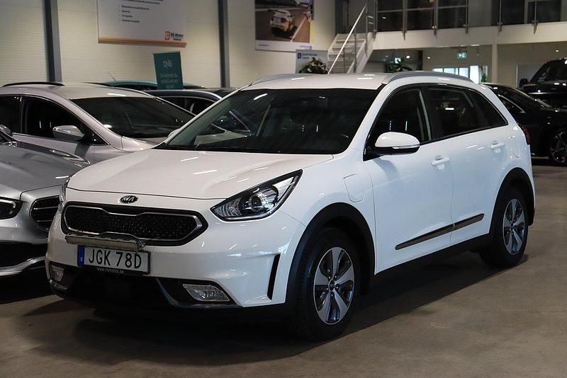 Vit Begagnad 2019 Kia Niro Advance SUV | 199 900 kr (Marknadspris) - Bild 1/4