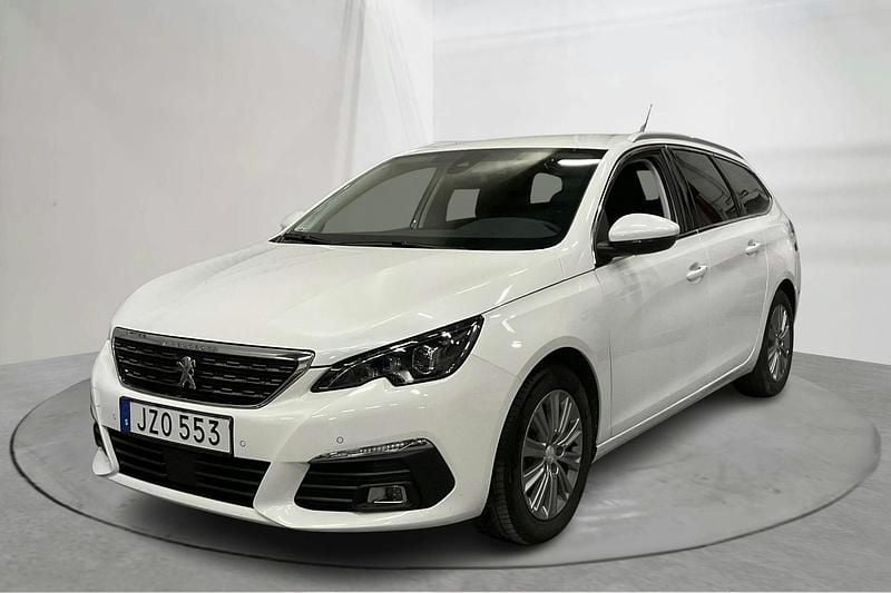 Vit Begagnad 2021 Peugeot 308 | 175 000 kr - Bild 1/4