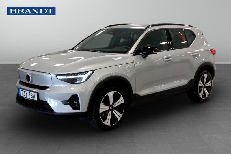 Silver Begagnad 2023 Volvo XC40 Plus SUV | 379 900 kr - Bild 1/4