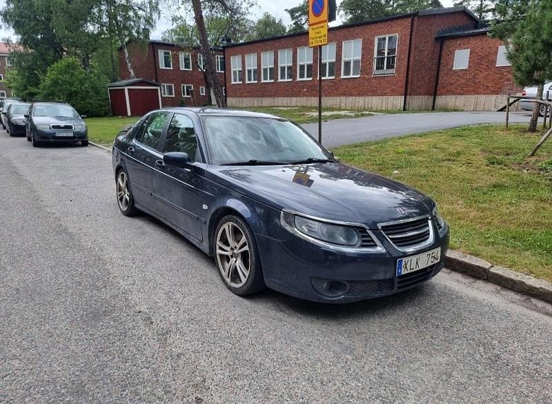 Blå Begagnad 2006 Saab 9-5 Aero Sedan | 20 000 kr (Bra pris) - Bild 1/4