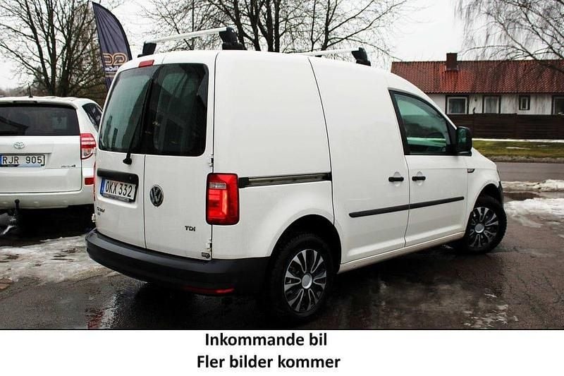 Begagnad VW Caddy 75 HK (55 kW) 2017 Vit Minibuss