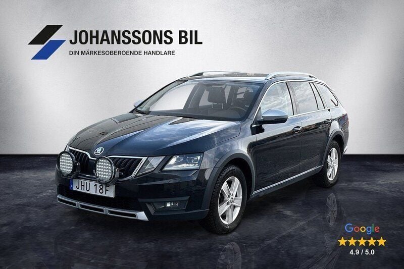 Svart Begagnad 2020 Skoda Octavia Scout Kombi | 209 900 kr (Marknadspris) - Bild 1/4