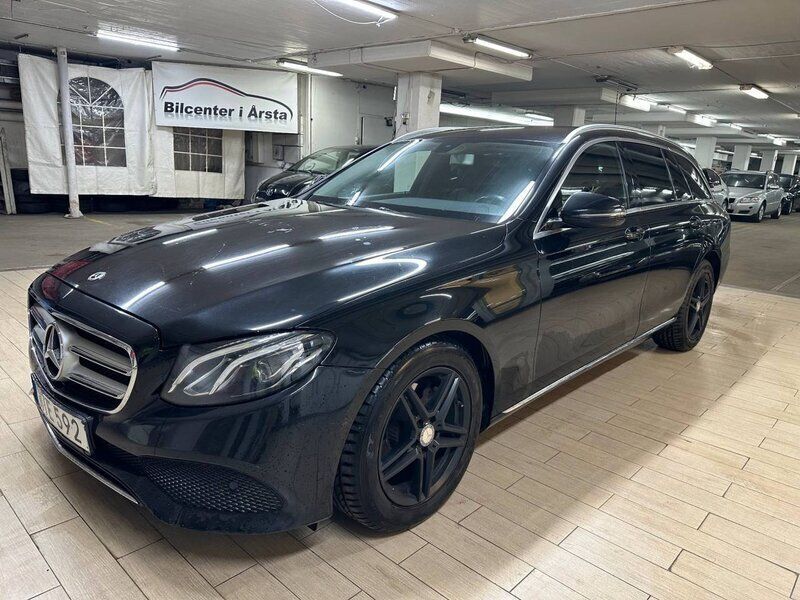 Begagnad Mercedes E220 195 HK (143 kW) 2017 Svart Kombi