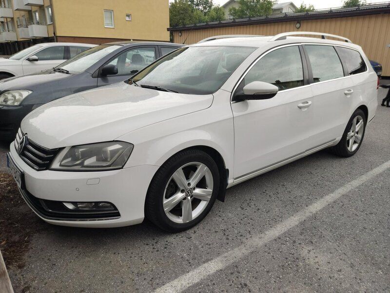Vit Begagnad 2012 VW Passat GT Kombi | 30 000 kr (Superpris) - Bild 1/4