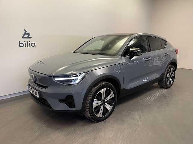 Grå Begagnad 2022 Volvo C40 Core SUV | 349 500 kr (Marknadspris) - Bild 1/3
